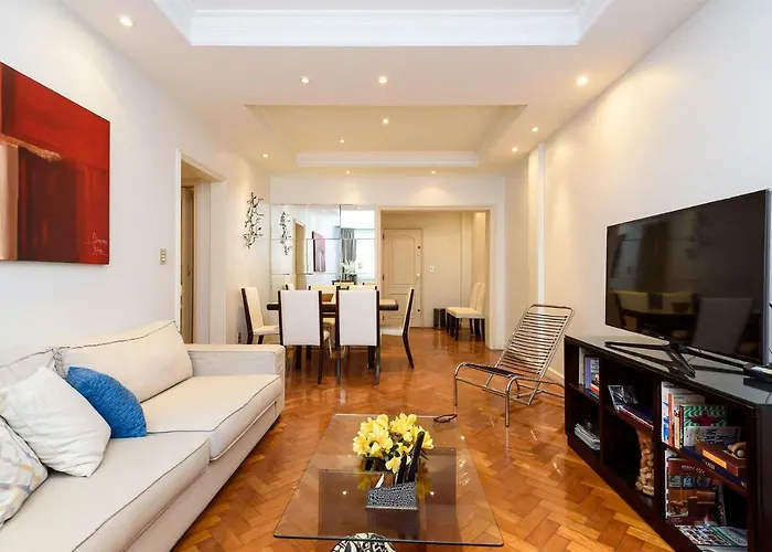 Omar do Rio - BM 405 Espaçoso 3 Quartos com Garagem, no Leblon próximo a Dias Ferreira, Internet 240mbps, Smart TV, 05 minutos a pé da Praia do Leblon e do Metrô