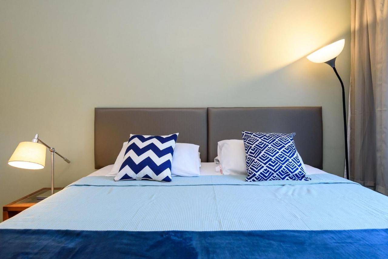 Apartamento Omar Do Rio - Bm 405 Espaçoso 3 Quartos Com Garagem, No Leblon Próximo A Dias Ferreira, Internet 240mbps, Smart Tv, 05 Minutos A Pé Da Do Leblon E Do Metrô