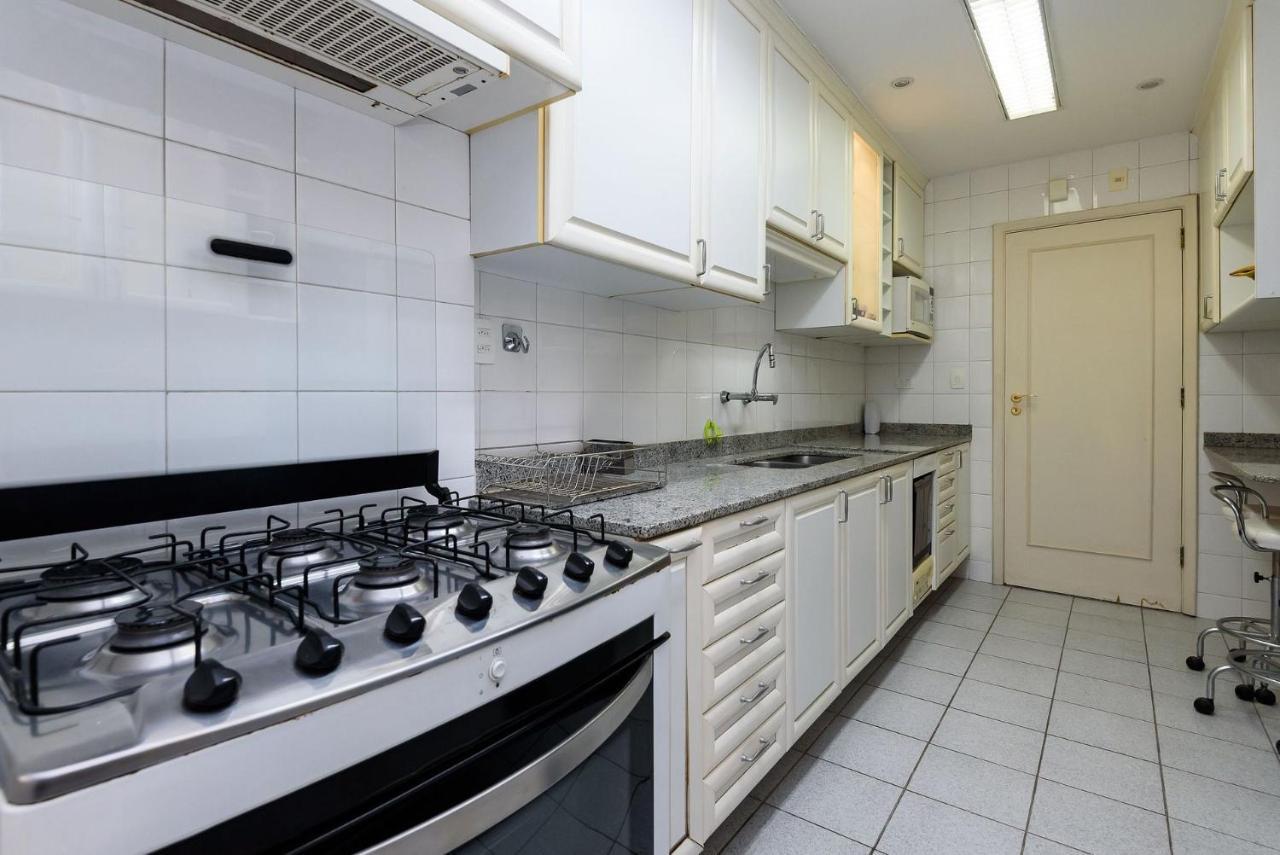Apartamento Omar Do Rio - Bm 405 Espaçoso 3 Quartos Com Garagem, No Leblon Próximo A Dias Ferreira, Internet 240mbps, Smart Tv, 05 Minutos A Pé Da Do Leblon E Do Metrô